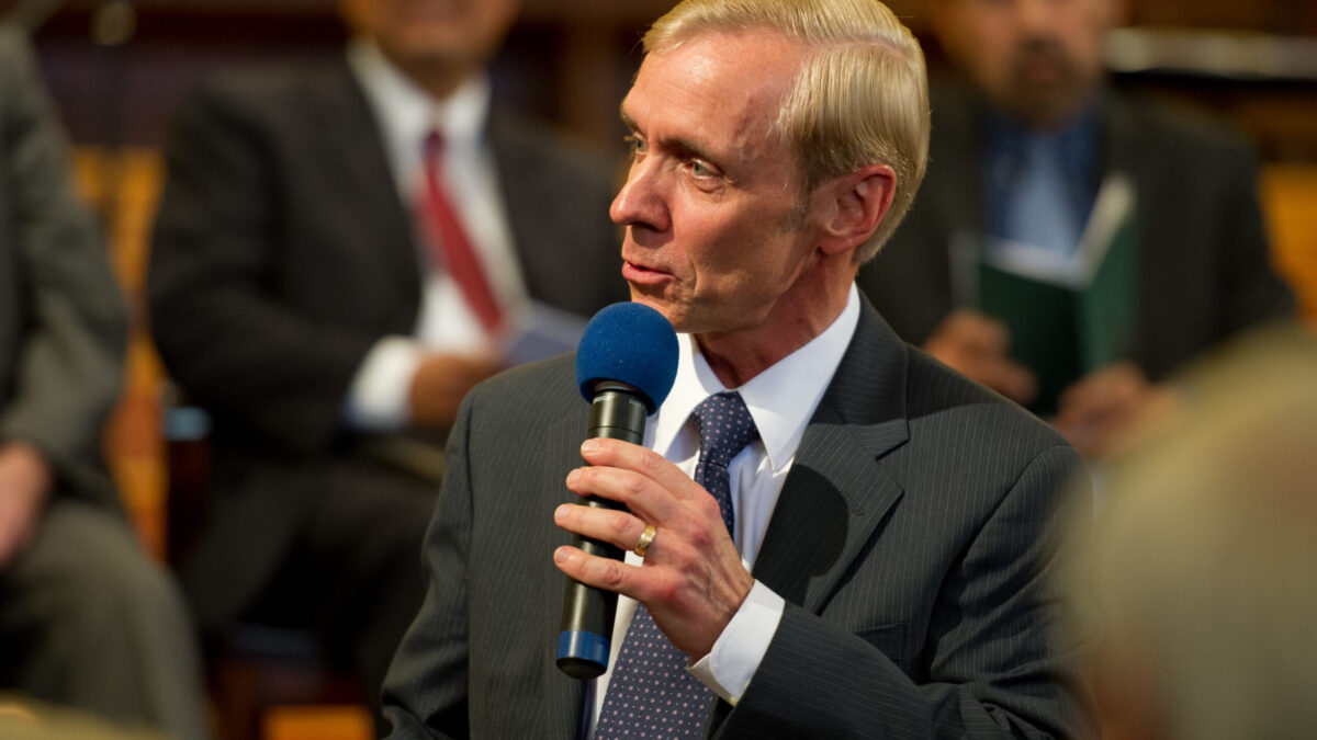 “Sinto-me honrado por ter sido o único pastor adventista abertamente gay”, diz Leif Lind